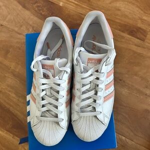 Adidas Superstar